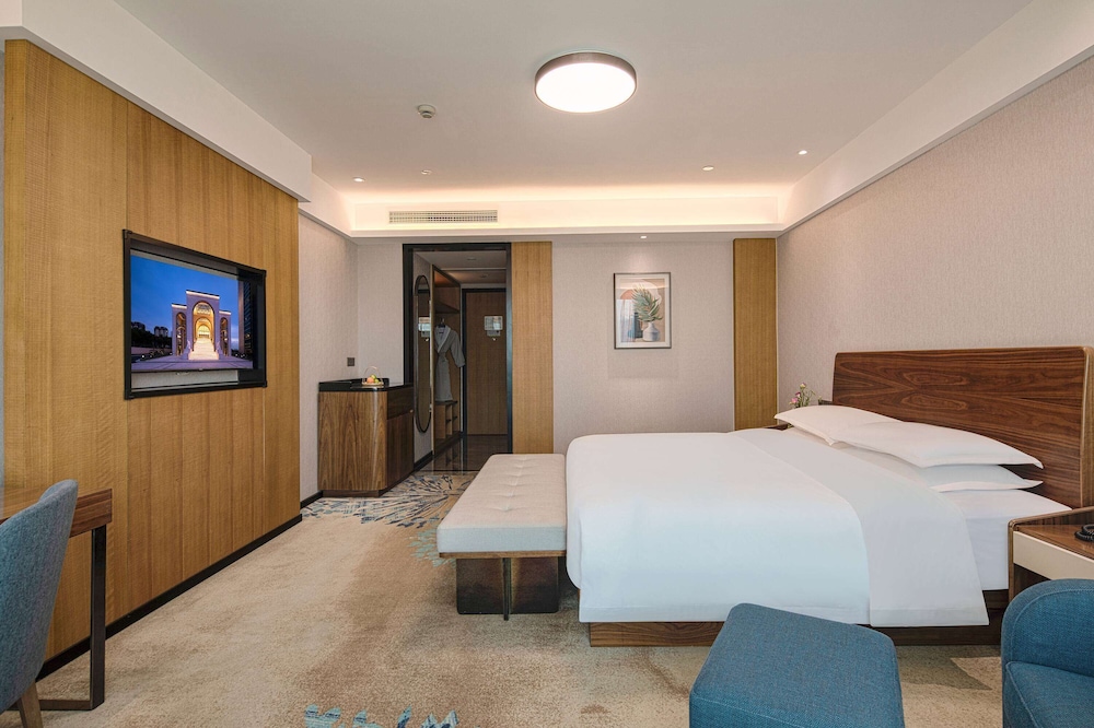 Room, 1 King Bed, Non Smoking - Photo 2
