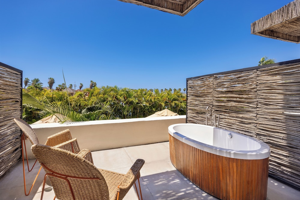 Room, 1 King Bed, Jetted Tub