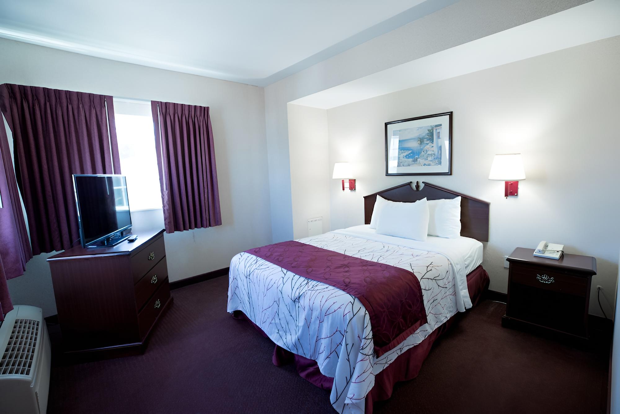 Family Suite, 2 Bedrooms Non Smoking 1 king, 1 Queen with Jacuzzi