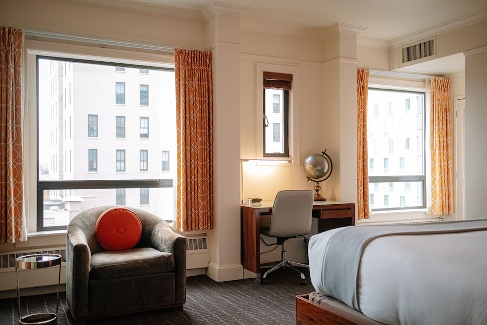 Superior Room, 1 King Bed - Photo 5