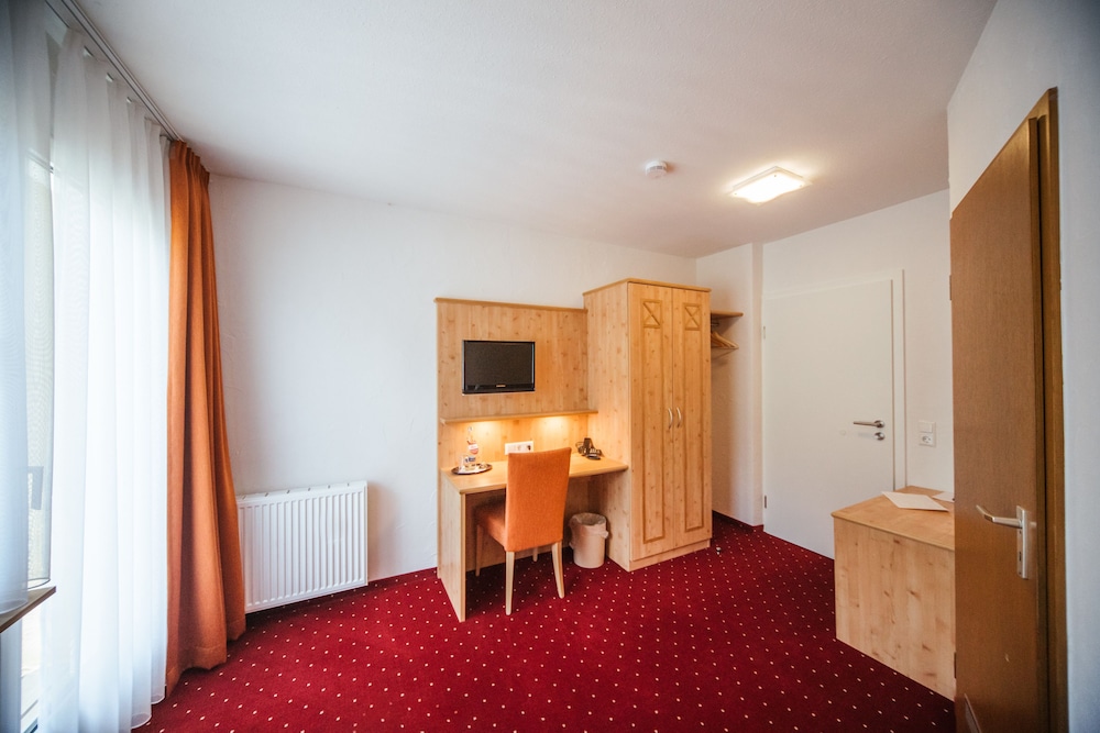 Single Room photo 3
