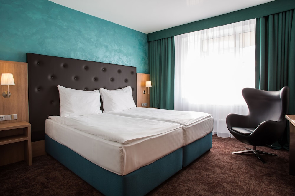 Comfort Double Room, 1 King Bed, Lake View photo 1