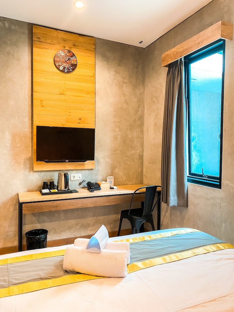 Deluxe Double Room - Photo 24