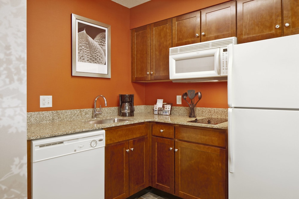Suite, 1 Bedroom - Photo 3