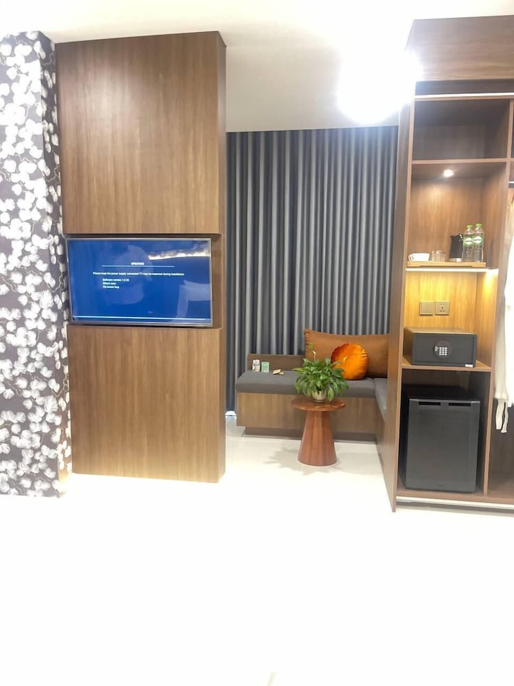 Deluxe Double or Twin Room, City View photo 3