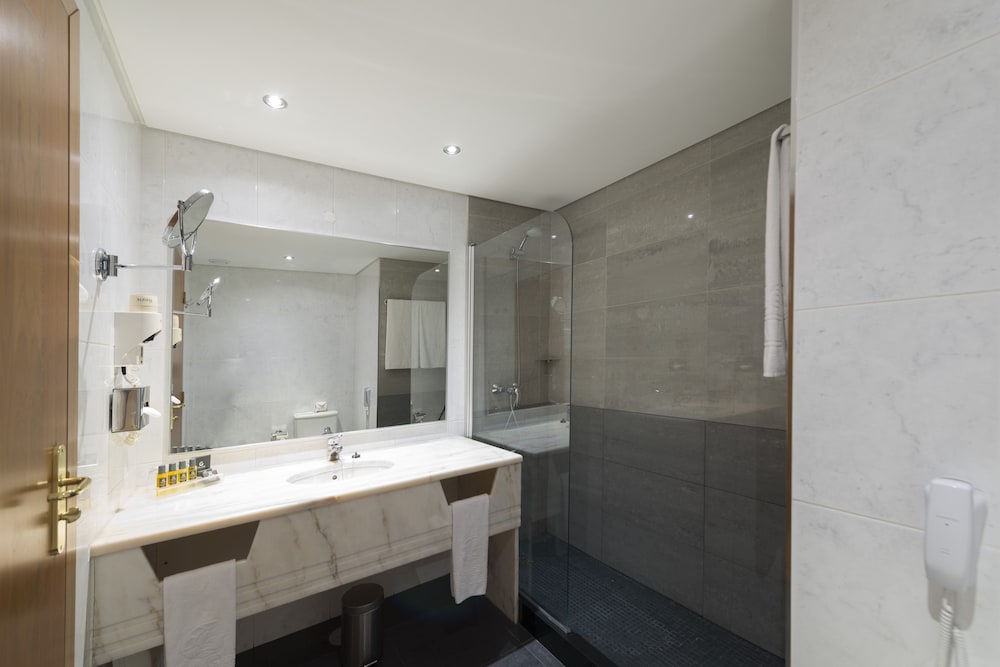 Superior Twin Room - Photo 5