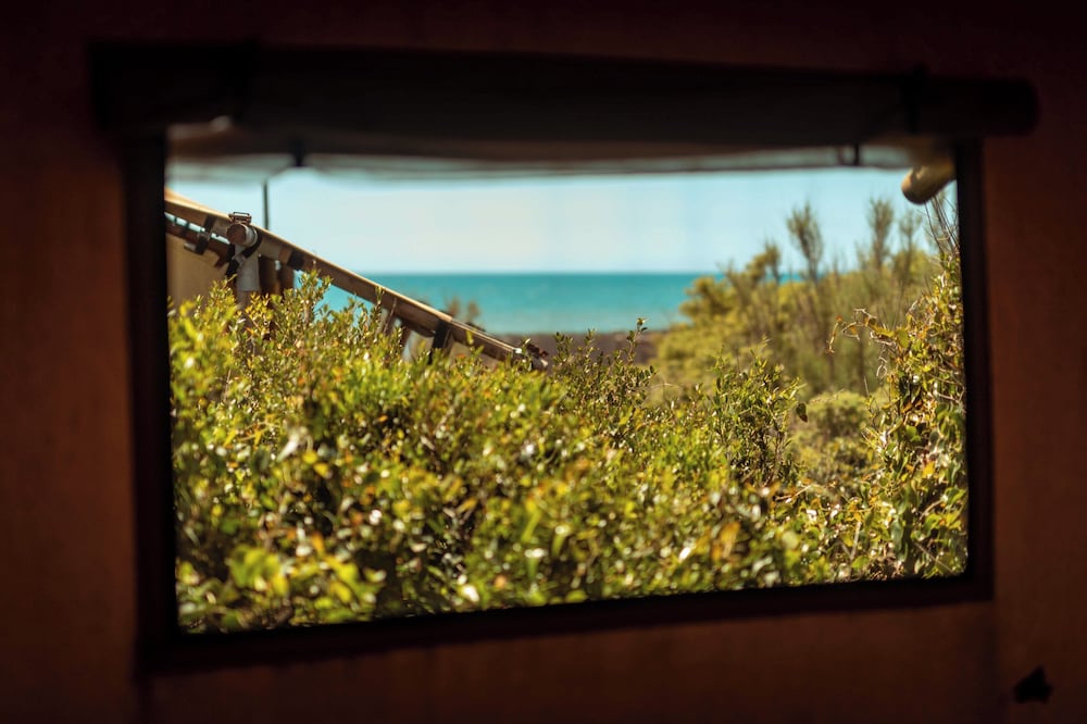 Deluxe Tent, Jetted Tub, Sea View