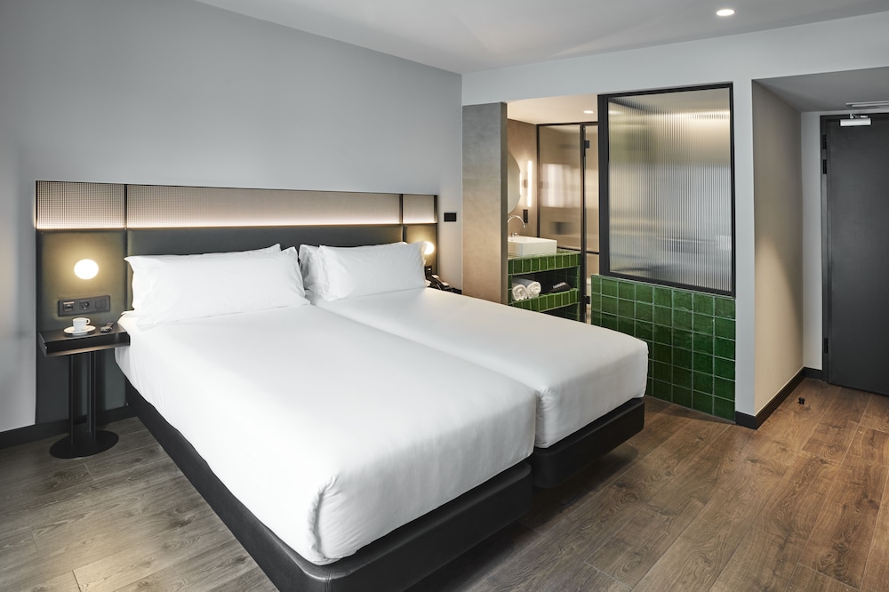 Double or Twin Room - Photo 17