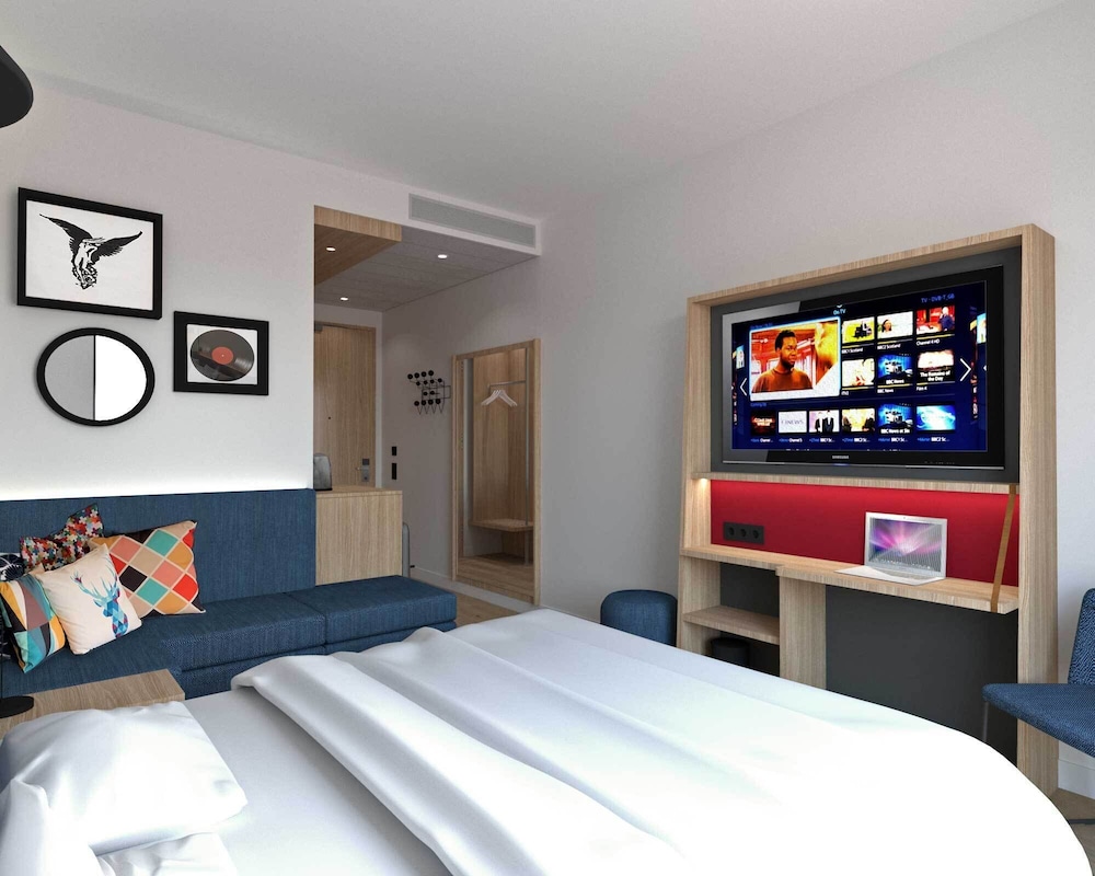 Queen Accessible Room photo 2