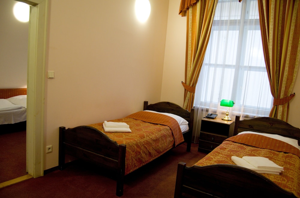 Standard Triple Room - Photo 1