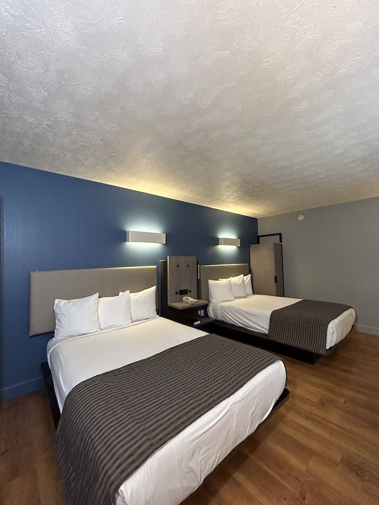 Suite, 2 Queen Beds, Non Smoking - Photo 1