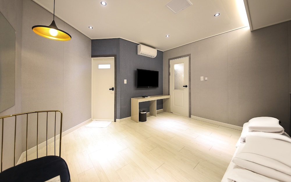 Junior Suite, City View photo 3