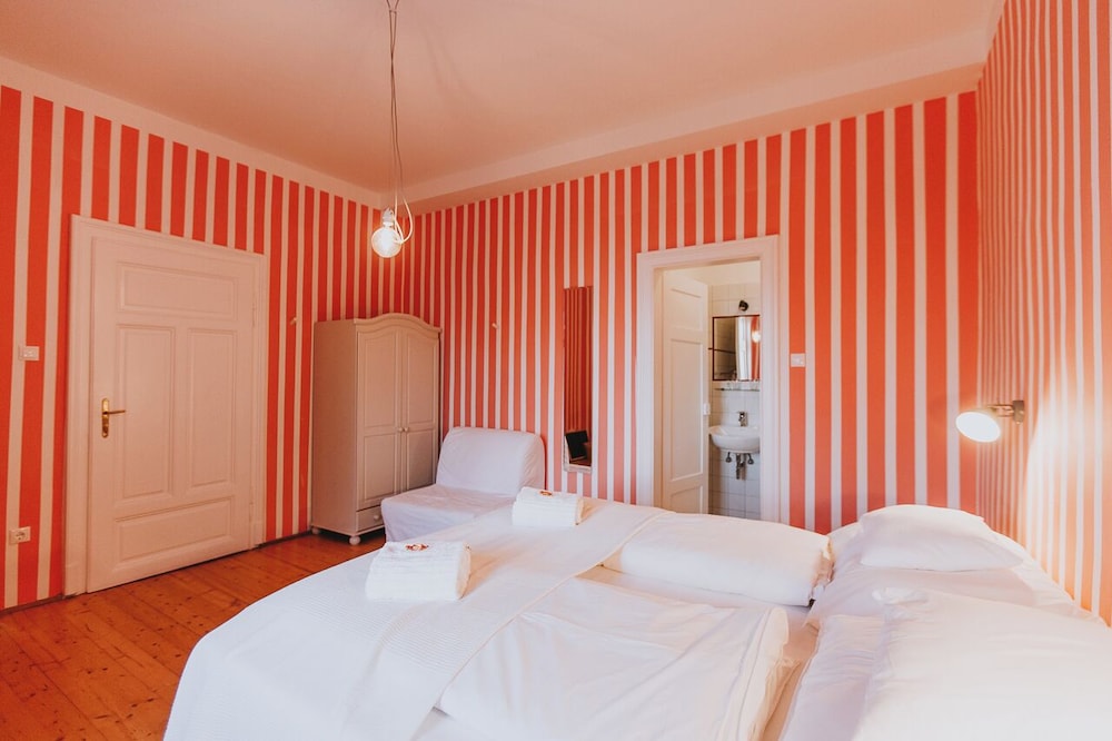Deluxe Triple Room, Garden View photo 3