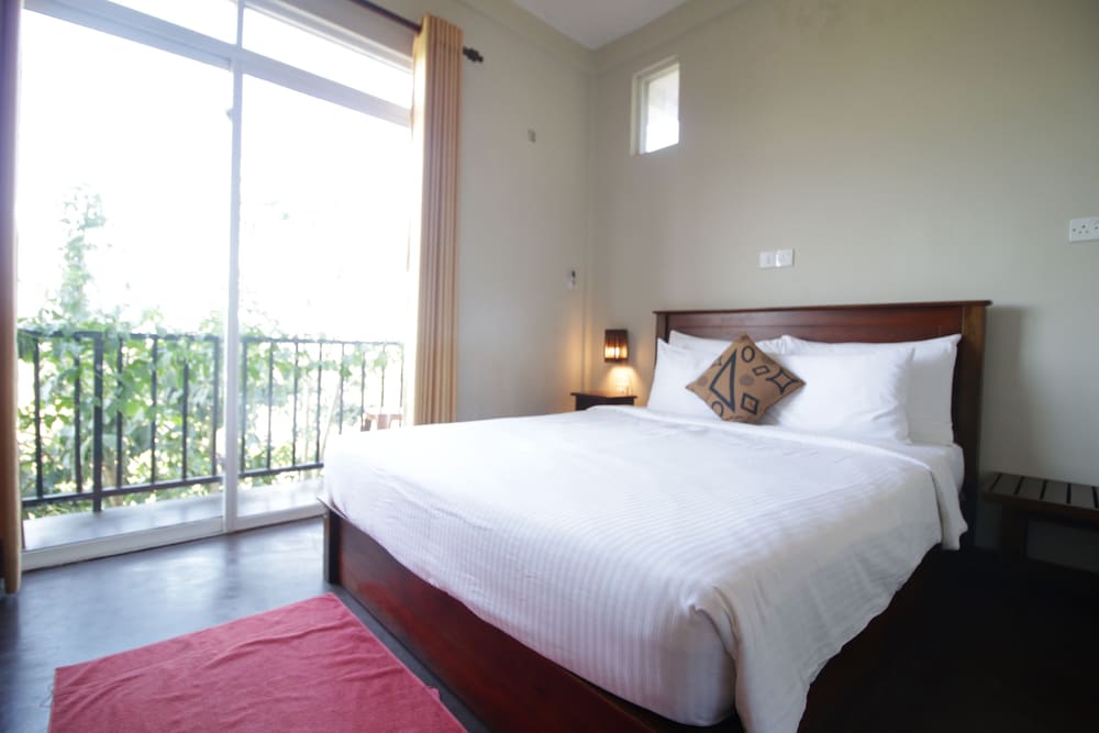 Superior Room River Mountain View, Balcony photo 3