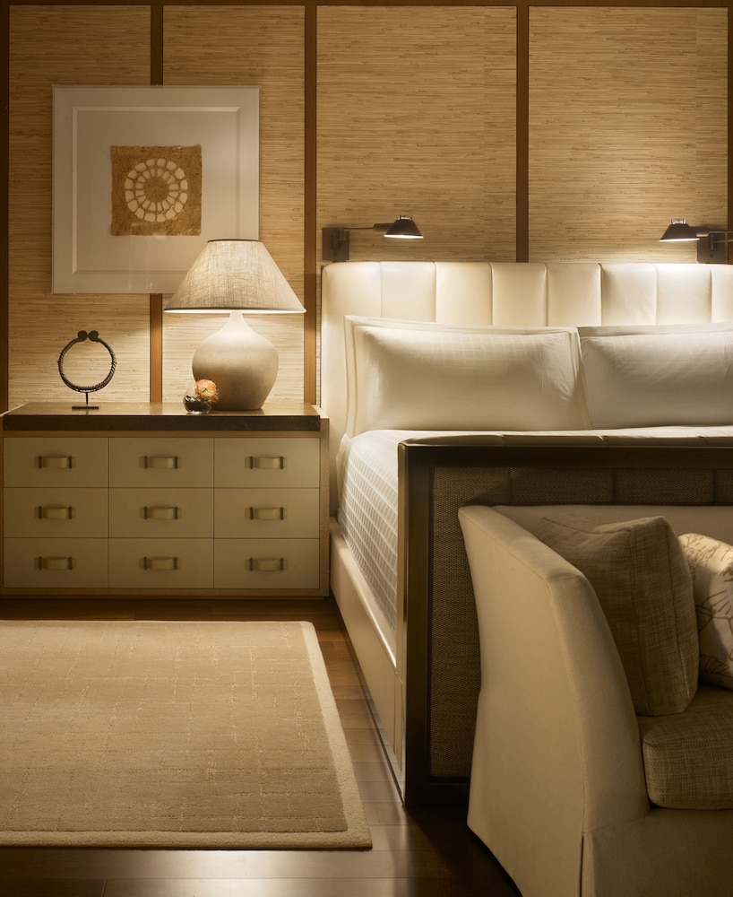 Suite, 1 King Bed, Garden View (ohana)