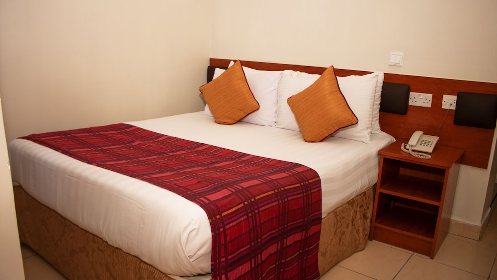 Deluxe Room - Photo 5