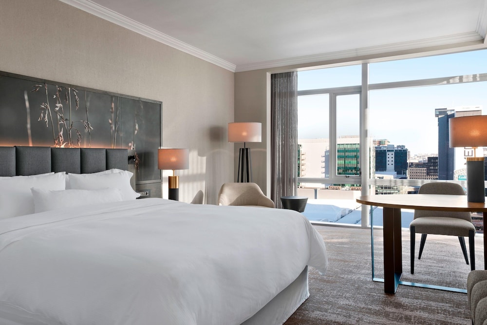 Westin, Executive Room, 1 King Bed - Photo 1