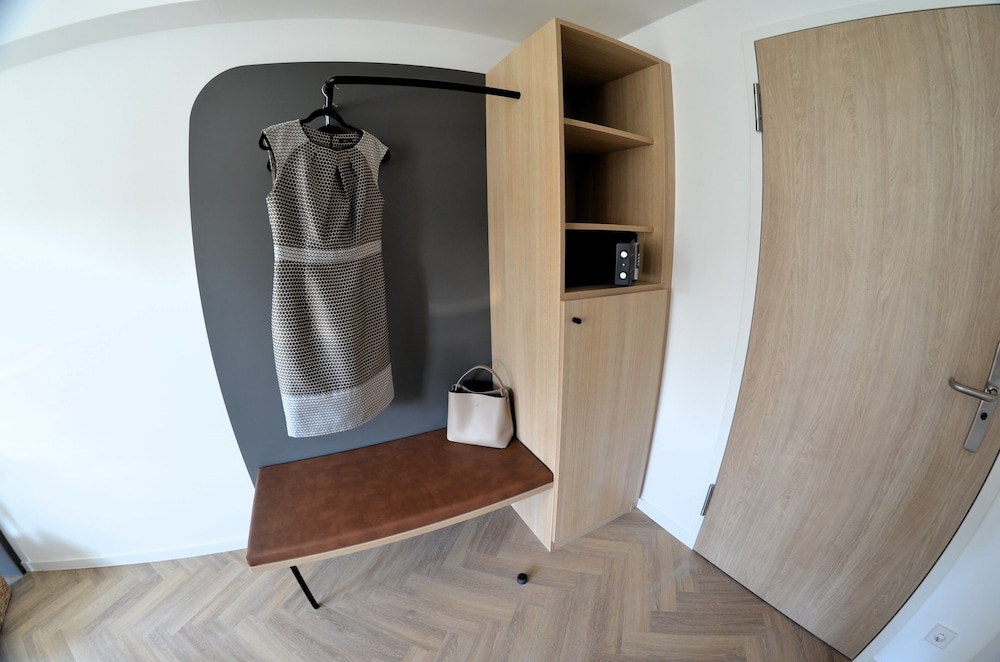 Comfort Quadruple Room, City View