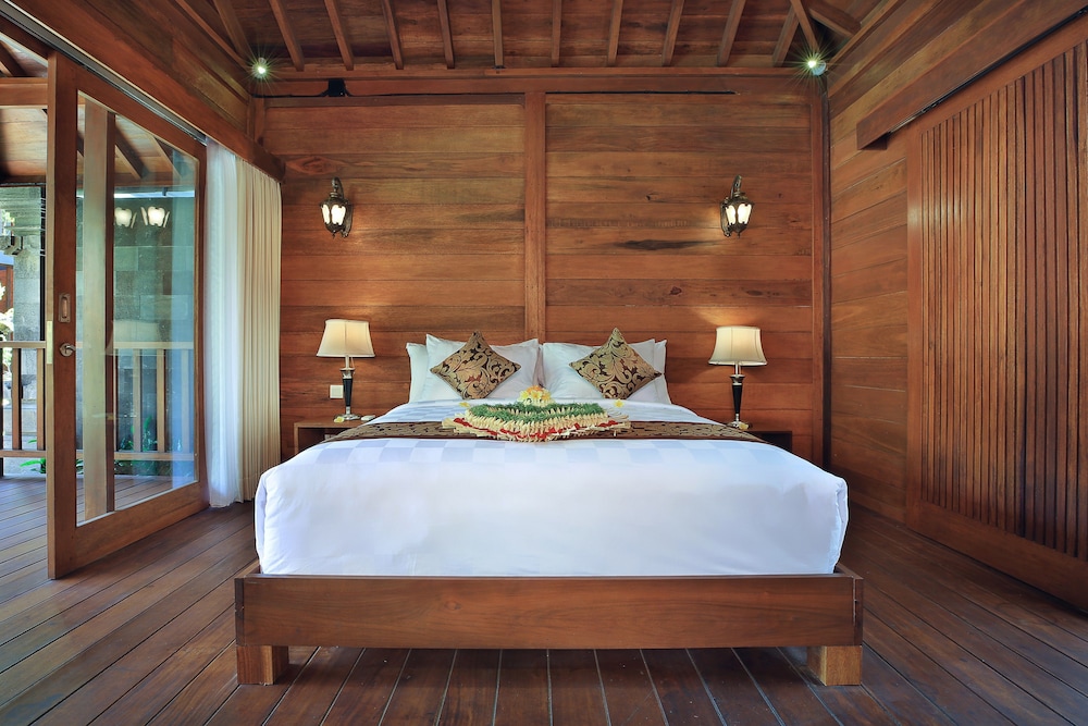 Room (Wooden)