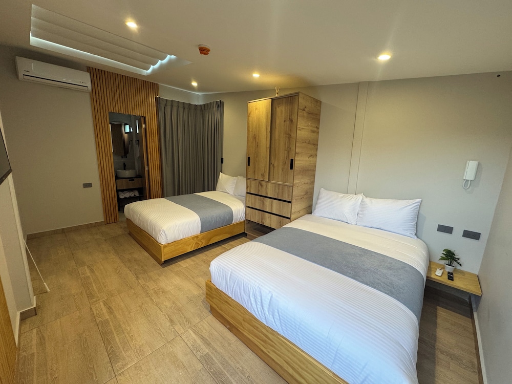 Deluxe Quadruple Room photo 2