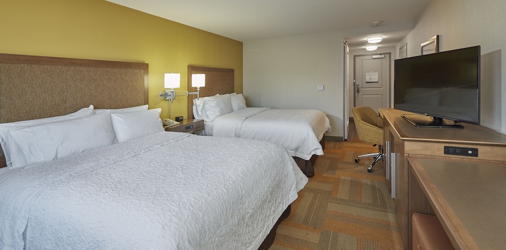 Studio, 2 Queen Beds, Accessible, Non Smoking (Hearing Impaired)
