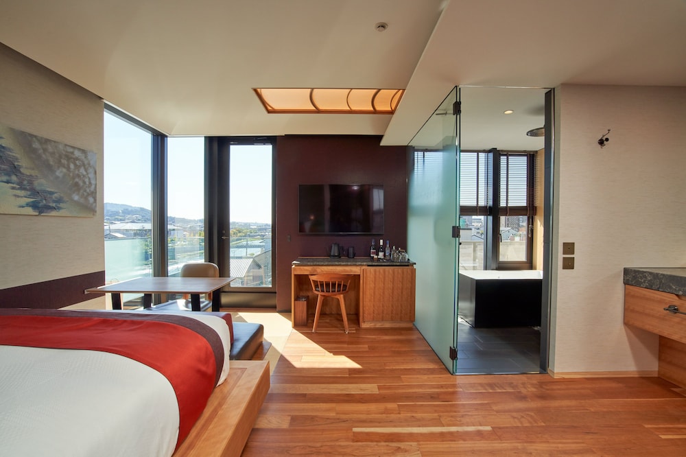 Superior Room (River) - Photo 3