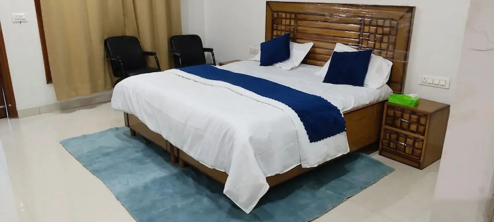 Double or Twin Room photo 3