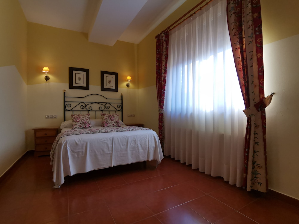 Standard Room - Photo 5