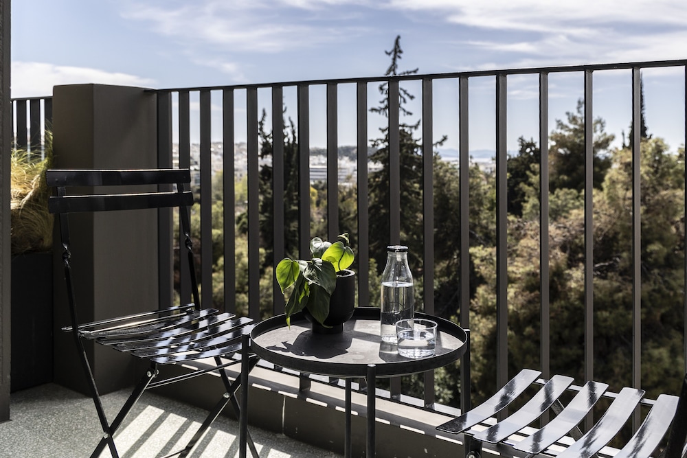 Deluxe Room, Balcony - Photo 11