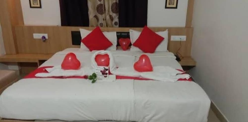Deluxe Double Room, Multiple Bedrooms, City View