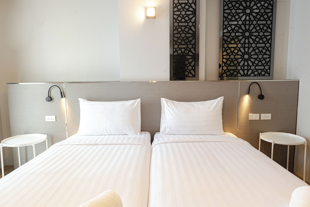 Standard Twin Room - Photo 1