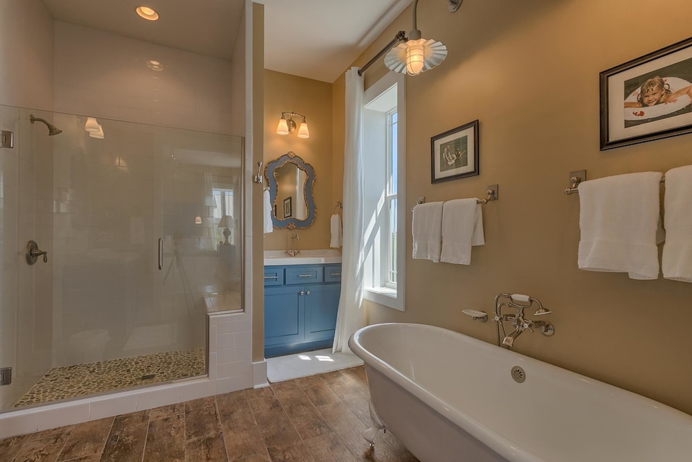 House, 3 Twin Beds, Partial Ocean View (Cape Cottage) photo 3