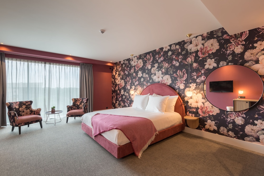 Superior Double Room (Accessible) - Photo 2