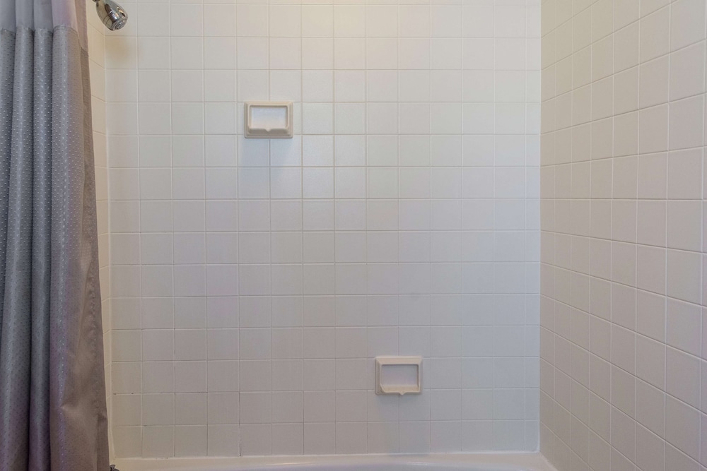 Deluxe Room, 1 King Bed, Non Smoking, Kitchenette, photo 6