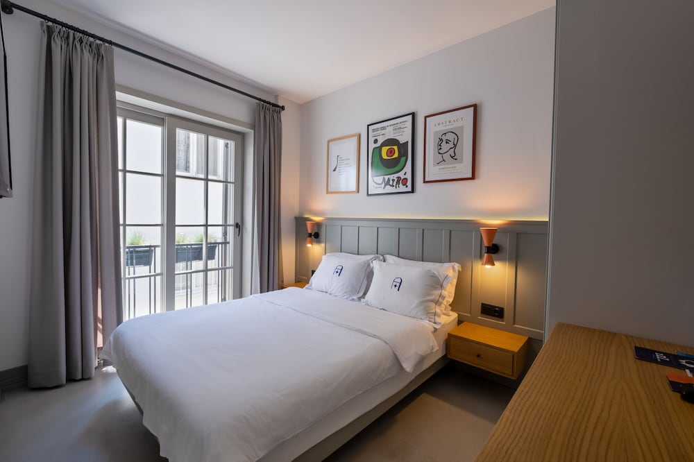Standard Double Room - Photo 21