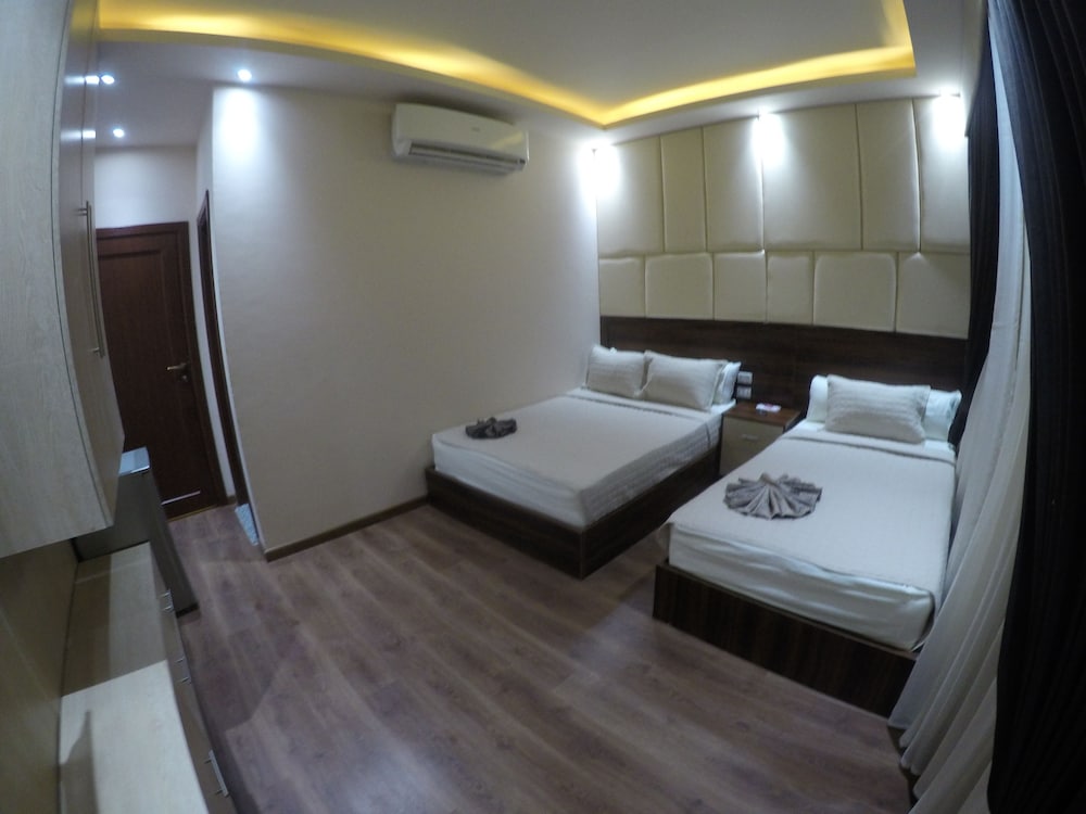 Deluxe Twin Room - Photo 2