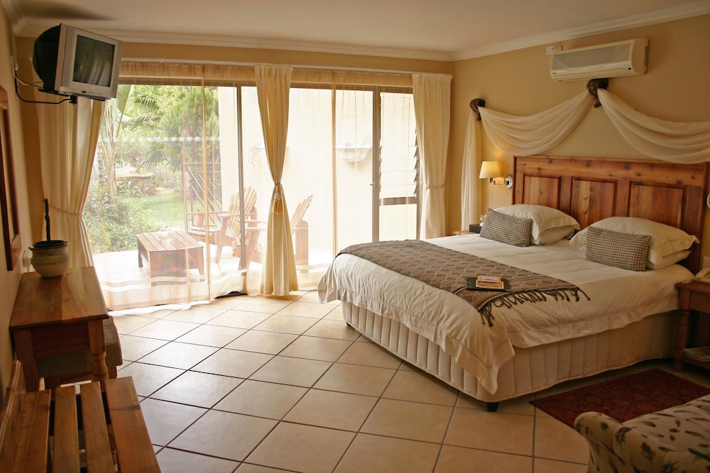 Honeymoon Suite photo 1