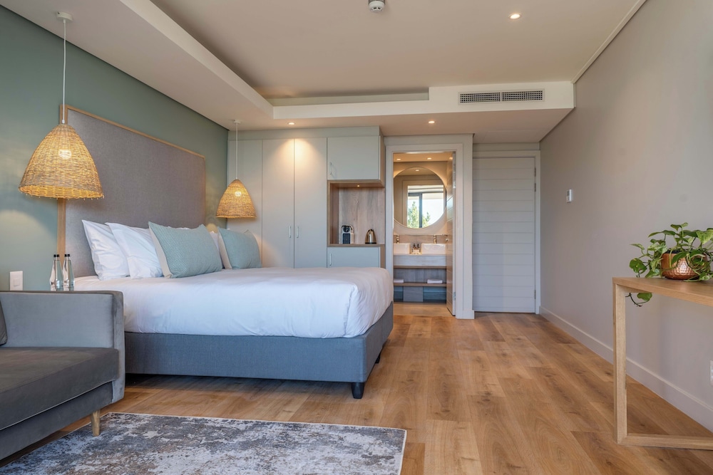 Luxury Suite - Photo 1