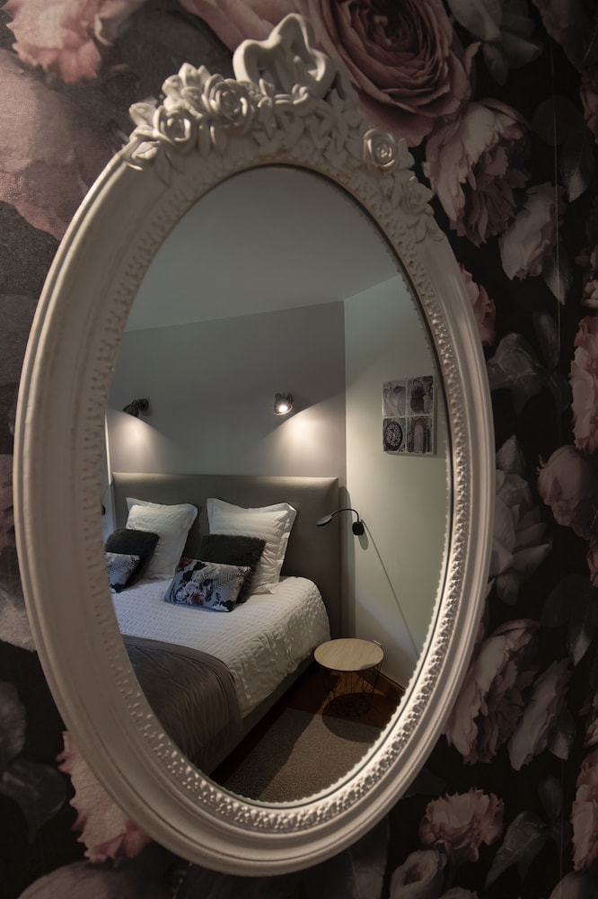 Double Room, 1 King Bed (La Risle) photo 3