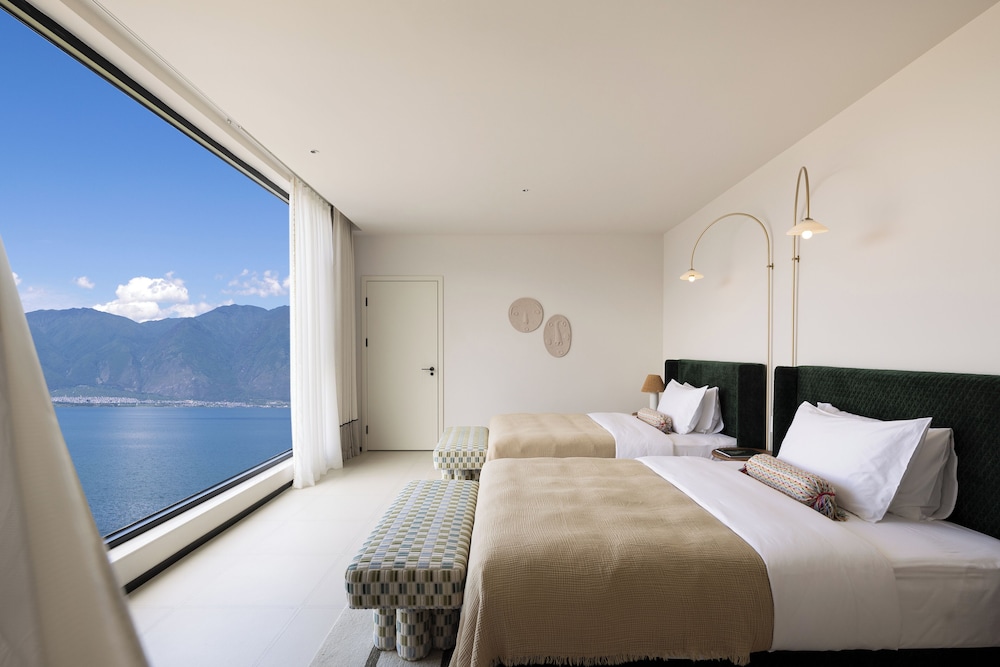 Luxury Twin Room, Patio, Sea View