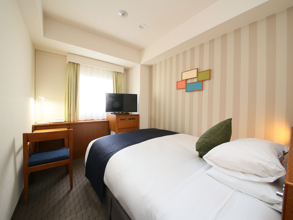 Economy Double Room, Non Smoking - Photo 3