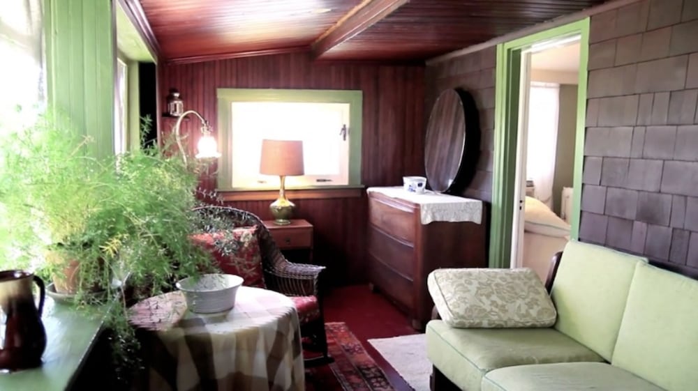 Room (3rd Flr. West Rm w/Porch) photo 1