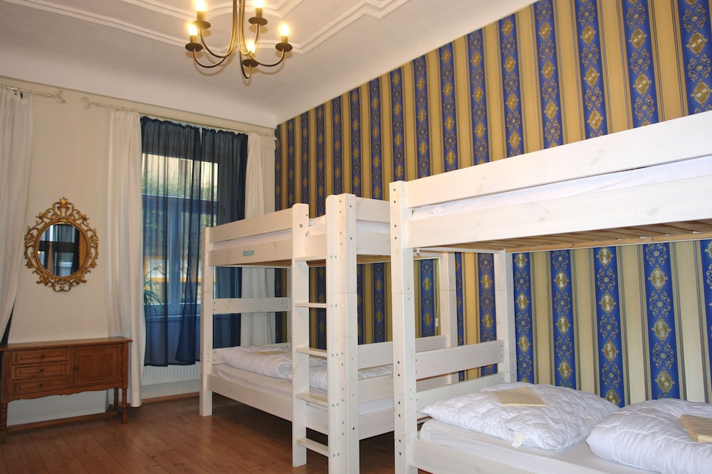 Shared Dormitory, Mixed Dorm (5 bed dorm) photo 2