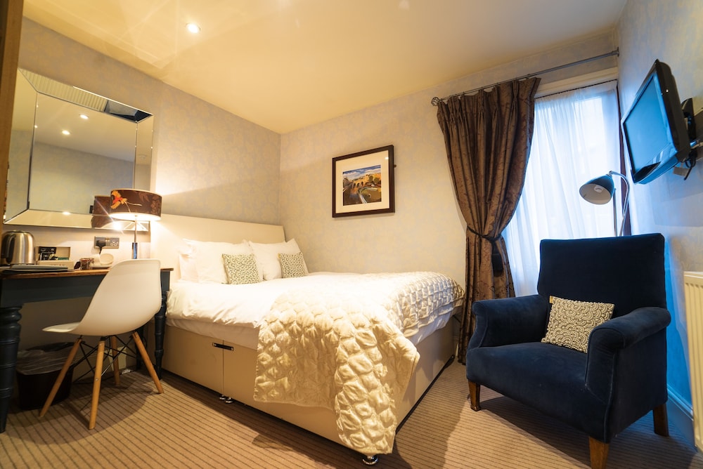 Basic Double Room, 1 Double Bed photo 2