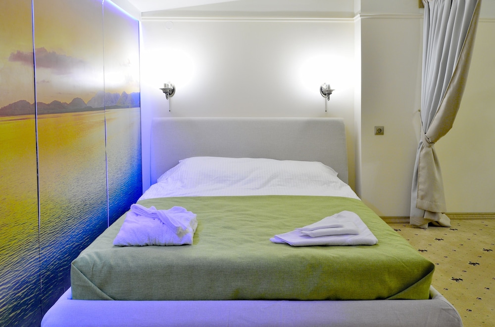 Basic Double Or Twin Room photo 2