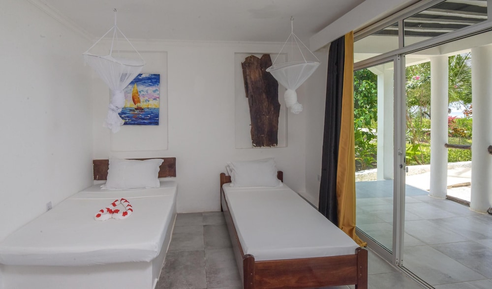 Standard Double or Twin Room photo 1