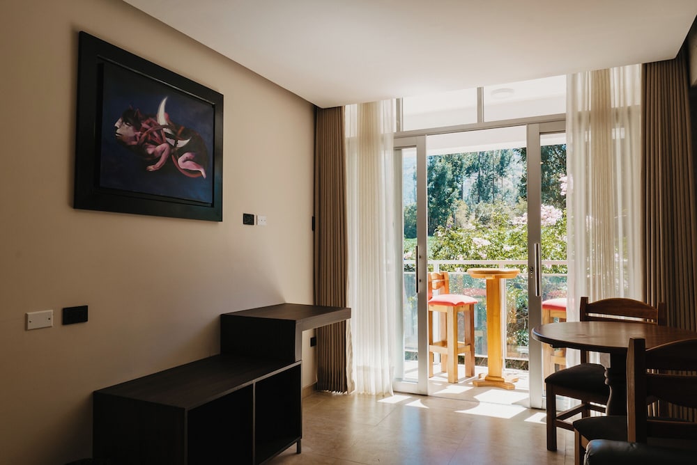 Master Suite with Balcony photo 2