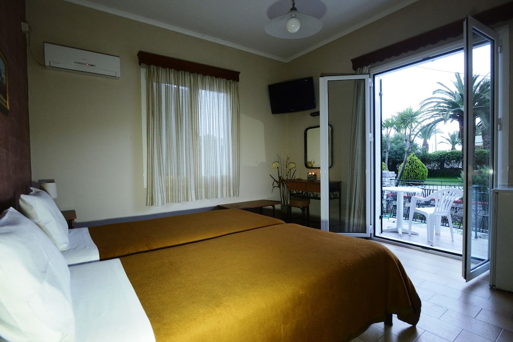 Double or Twin Room photo 2