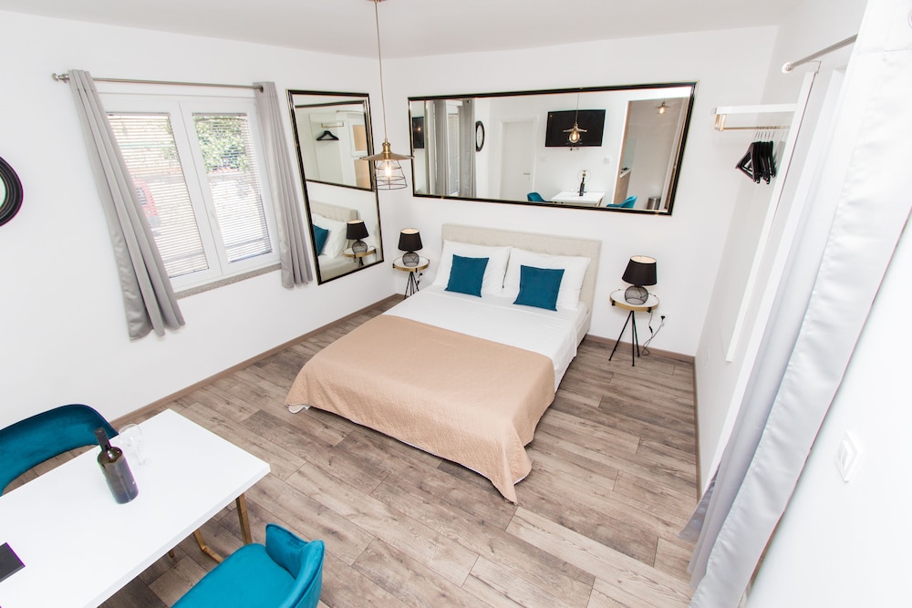 Superior Suite, City View photo 3