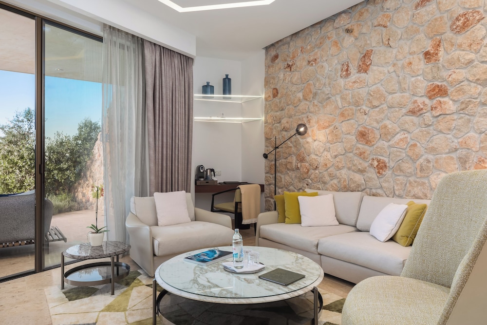 Luxury Suite with Terrace and Sea View - Photo 2